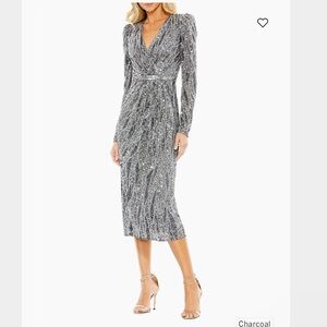 Mac Duggal
Embellished Faux Wrap Midi-Dress